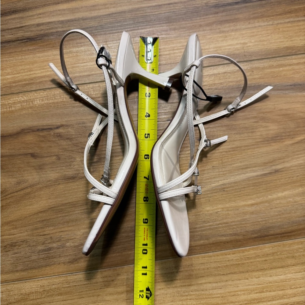 NWT Zara white Strappy Kitten Heel Sandals with multiple buckles - Picture 4 of 9